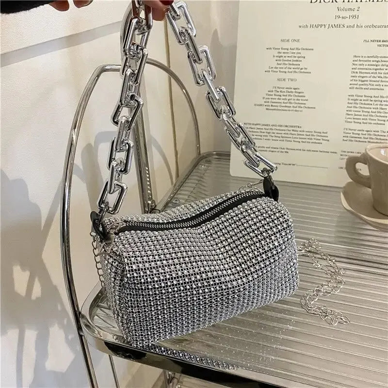Bolso Cubo con Pedrería y Cadena Brillante – Mini Cartera Cruzada para Mujer